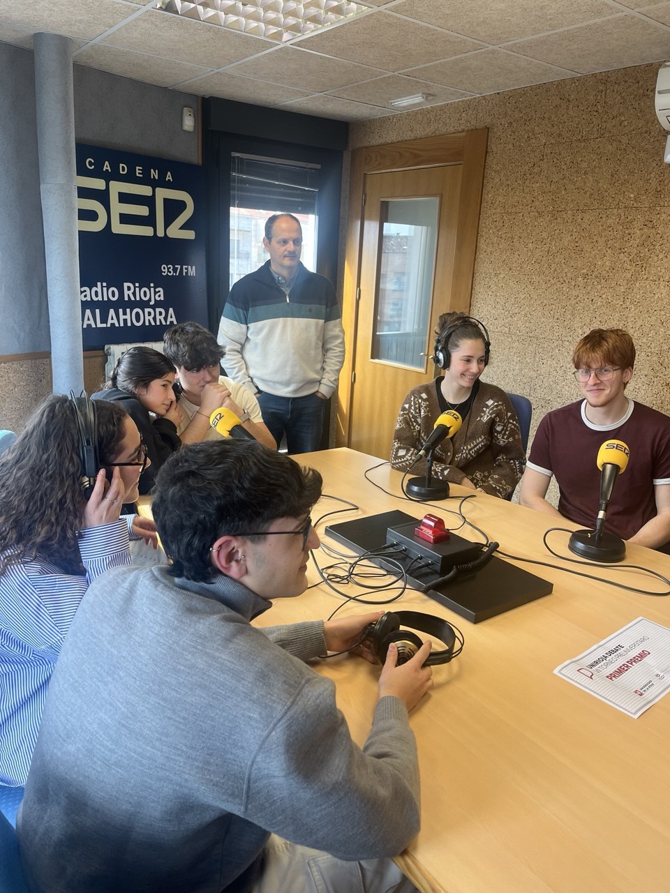 photo_5791784800938036644_y