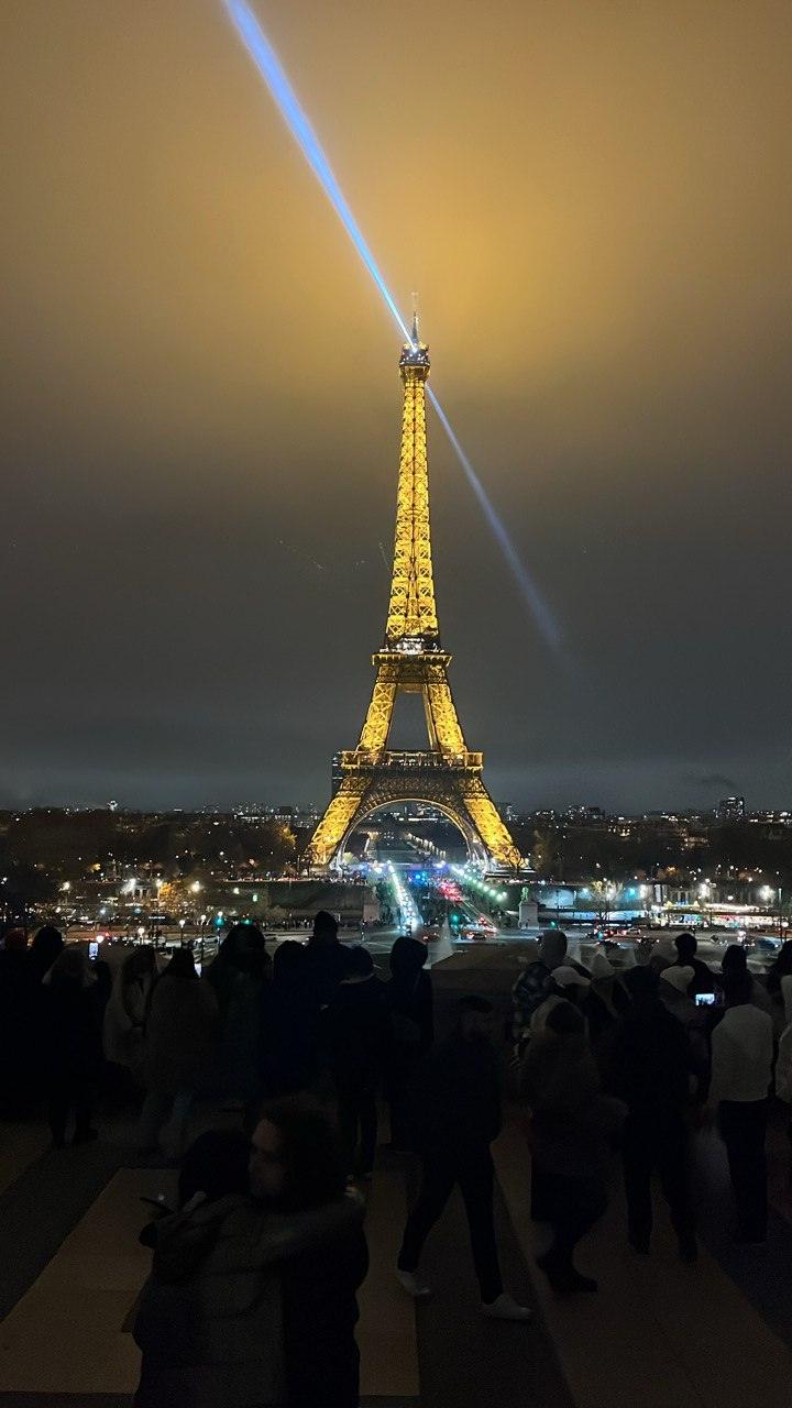 photo_5888978523572079710_y