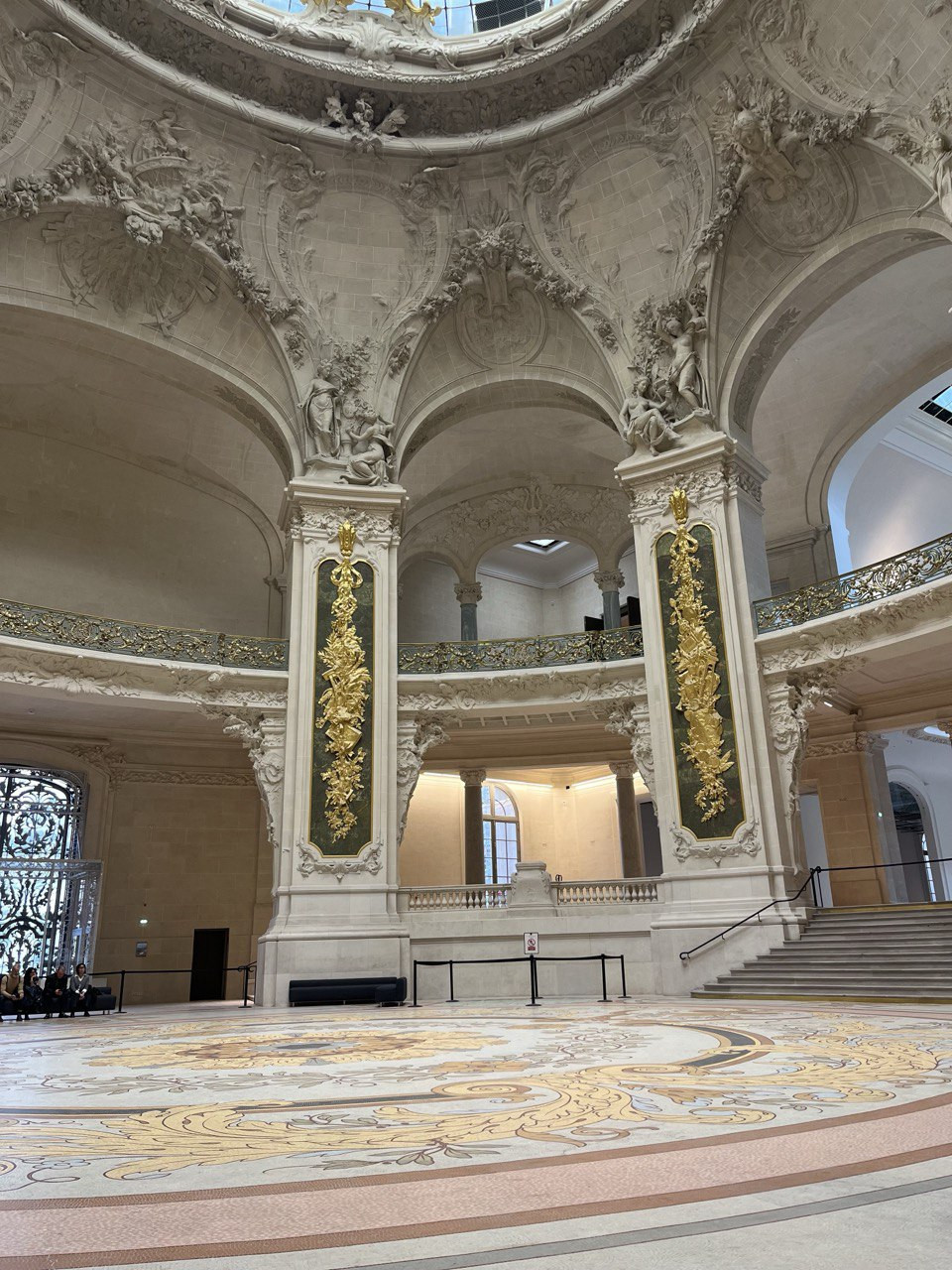 photo_5888978523572079714_y